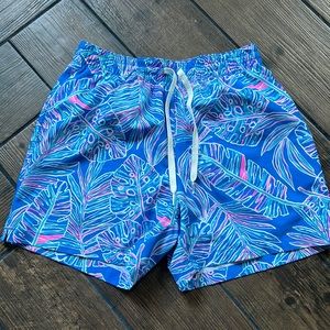 Men’s swim trunks